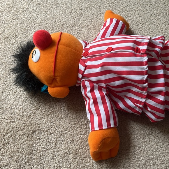 Vintage Tyco Sesame Street Sing & Snore Ernie Plush Toy - Picture 6 of 14